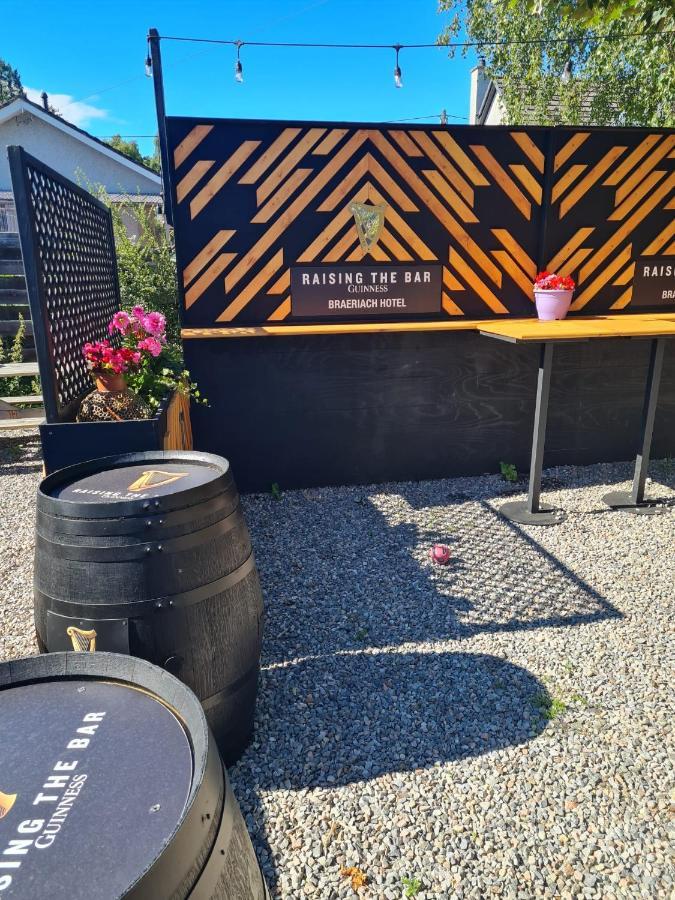 Oyo Braeriach Hotel, Highlands Scotland Newtonmore Ngoại thất bức ảnh